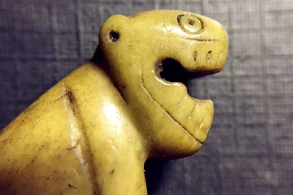 龙婆洒2480年虎骨雕03