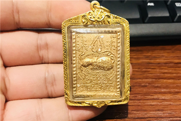 龙婆moon师父的2543年爱神
