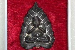 泰国佛牌中龙婆元师父2520年必打和龙婆瑞2555象神介绍