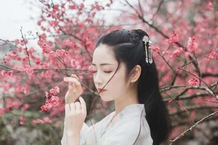 Alex狮子座今年的运势,一周运10月29日-11月4日