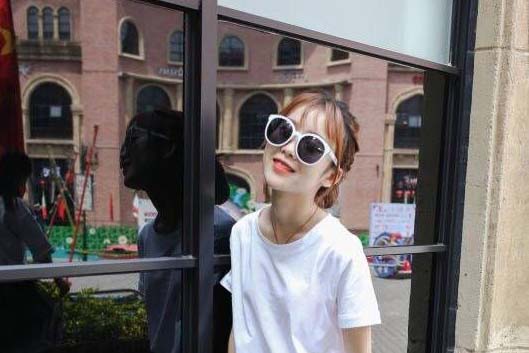 狮子座女今日运势查询：狮子座们管钱会有什么结果？
