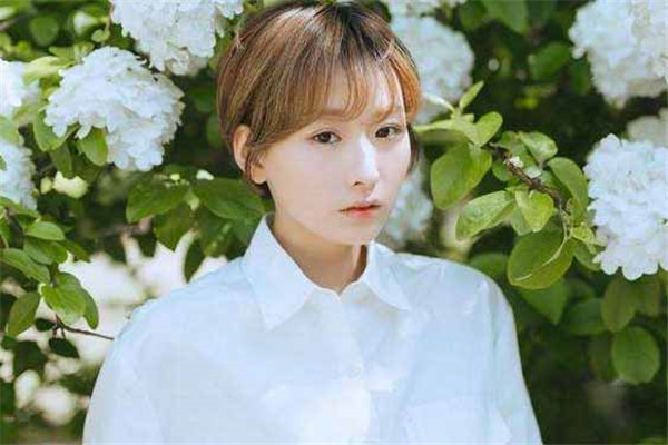 今天狮子座的运势女，撒娇女人最好命，狮子座的女生们怎么对恋人撒娇