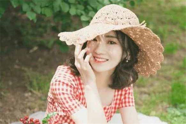 狮子座女生2019年运势：尴尬了 狮子座们在人多的时候突然放屁