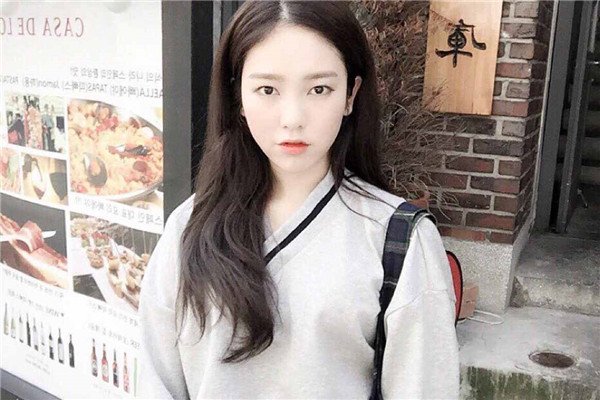狮子座和狮子座配吗？狮子座的女生们会喜欢劈腿闺蜜的男友吗