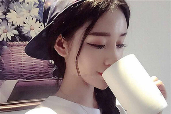 狮子座与双子座的男生，为了睡自己女友，会找哪些奇葩理由