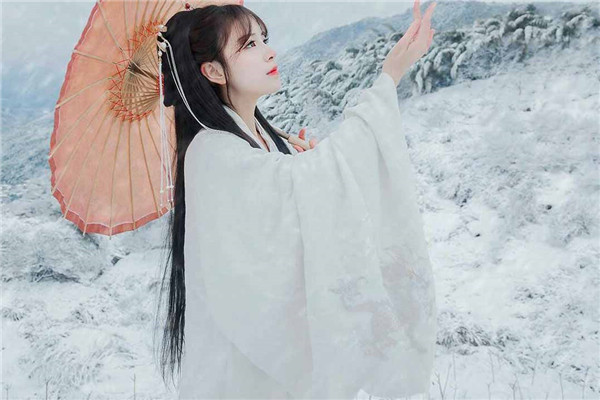 知道晚了！狮子座的女生们暗示你可啪的行为