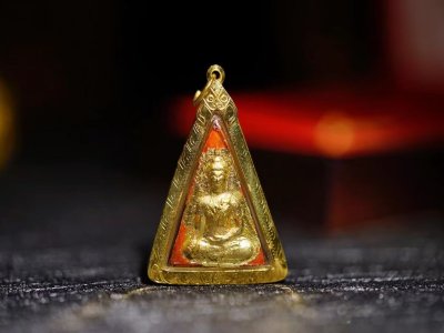 珍贵老牌南帕亚女王佛，龙婆培2506贴金版本